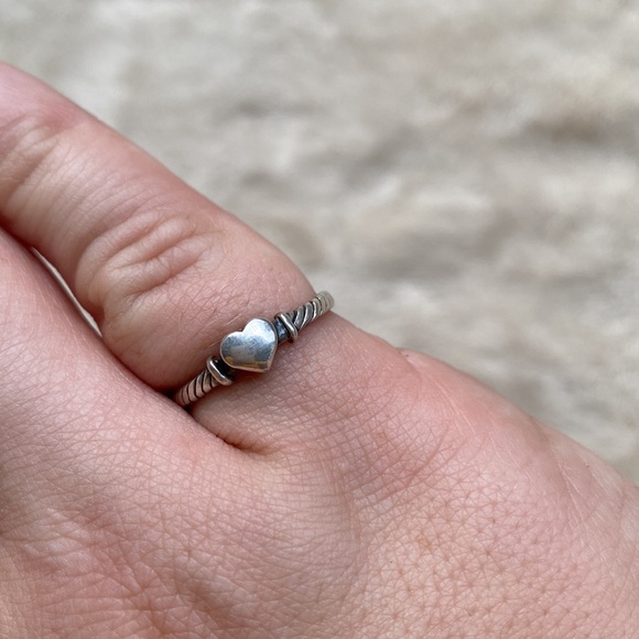 *SOLD*Sterling Silver Heart Ring - Picture 5 of 6